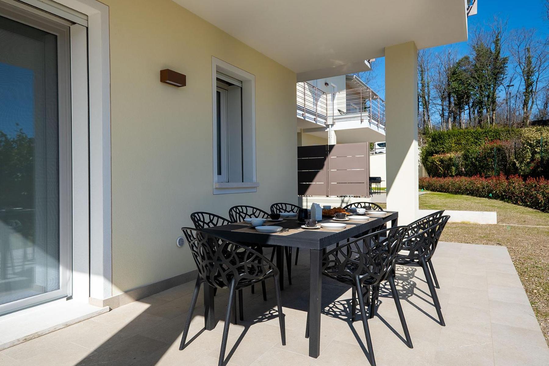 Luxury Villas Gardenia With Private Pool 파뎅게술가르다 외부 사진