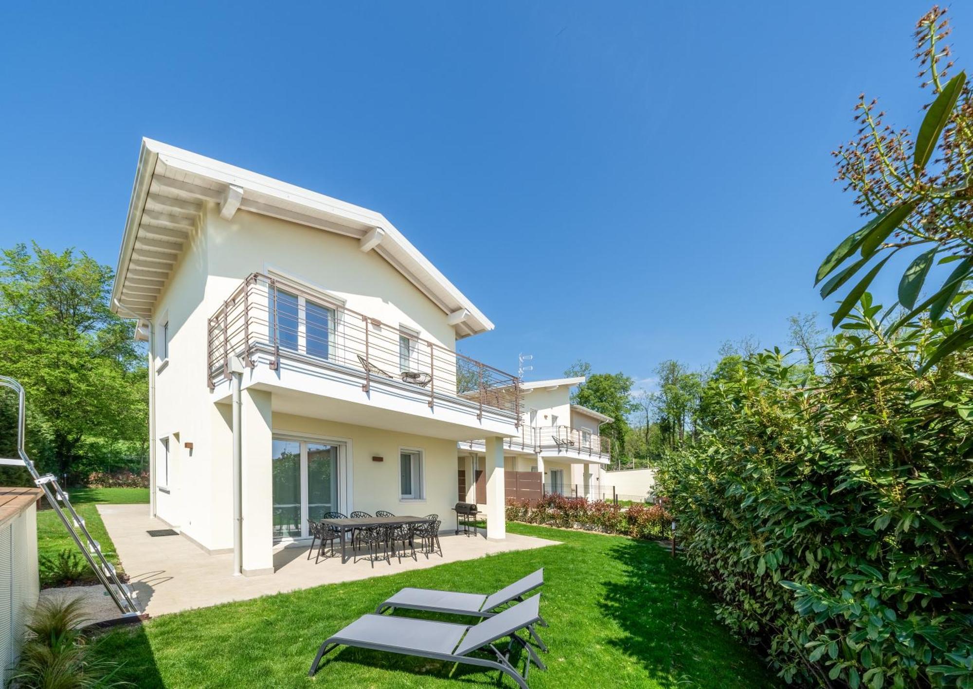 Luxury Villas Gardenia With Private Pool 파뎅게술가르다 외부 사진