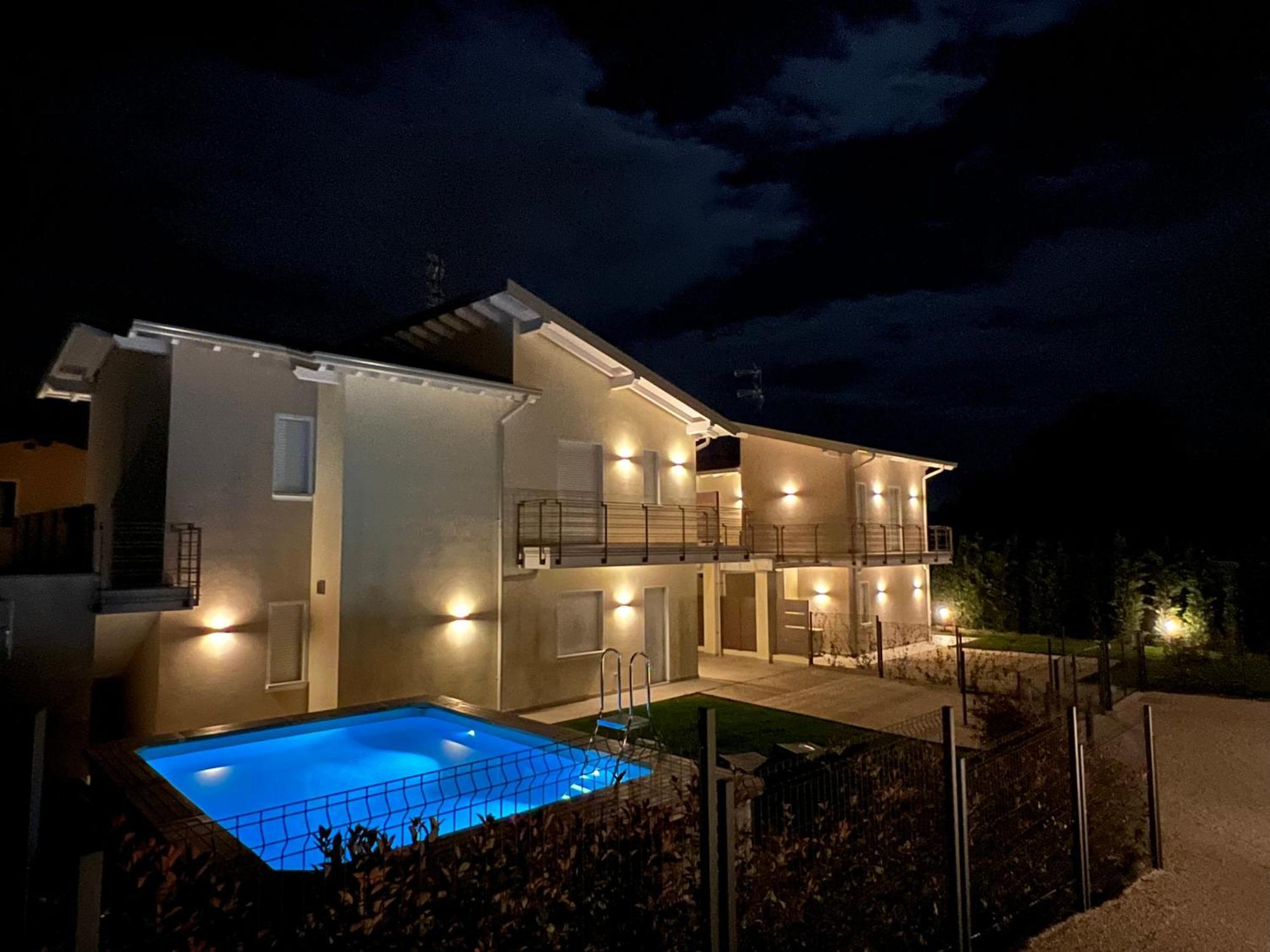 Luxury Villas Gardenia With Private Pool 파뎅게술가르다 외부 사진